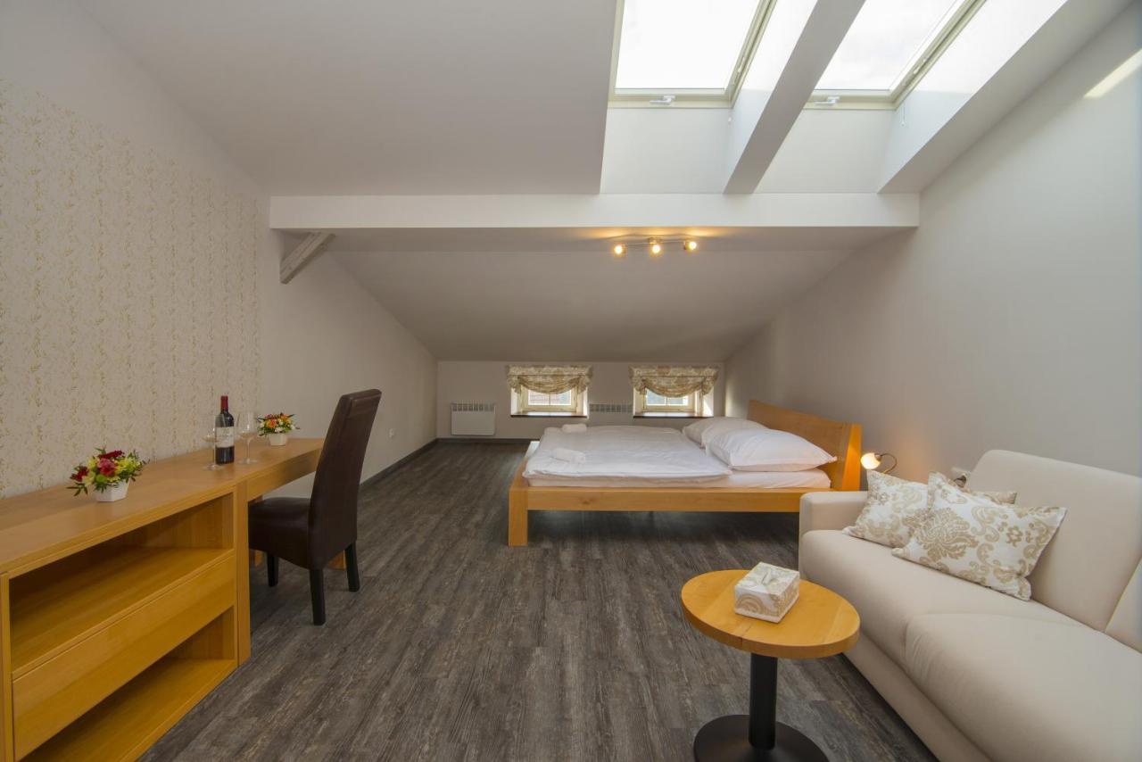 Hotel Anno Nove Mesto nad Metuji Ngoại thất bức ảnh