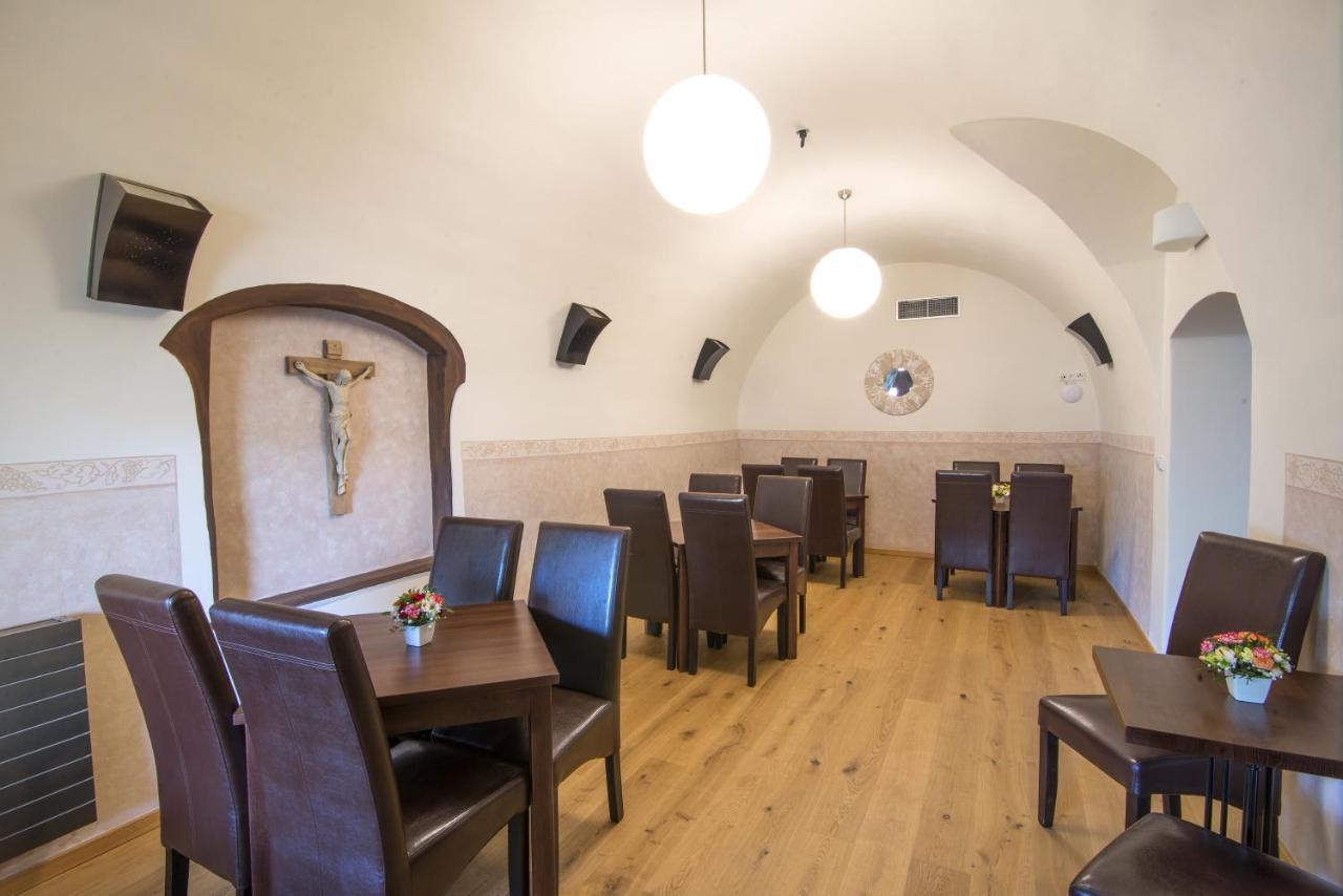 Hotel Anno Nove Mesto nad Metuji Ngoại thất bức ảnh