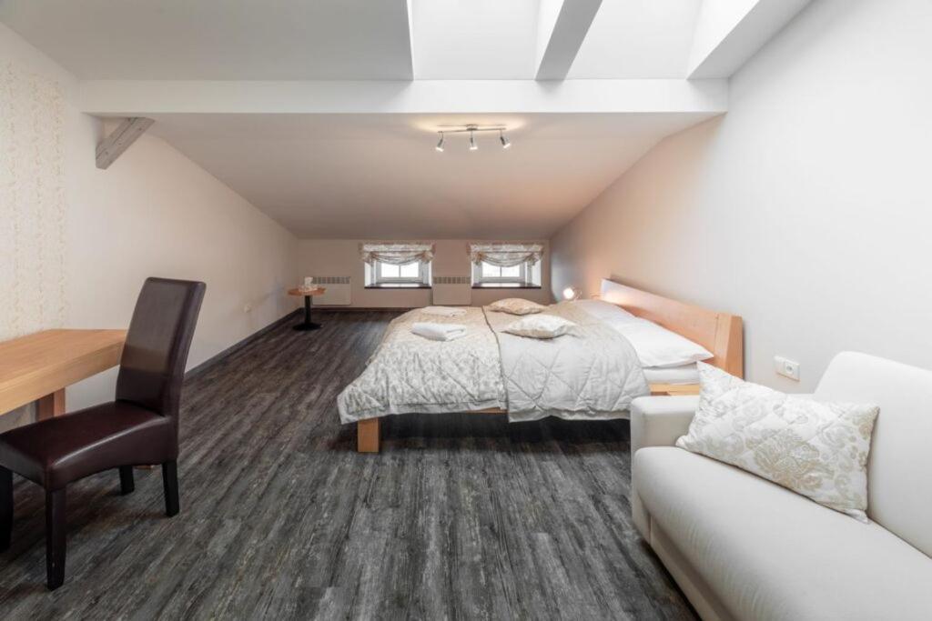 Hotel Anno Nove Mesto nad Metuji Ngoại thất bức ảnh