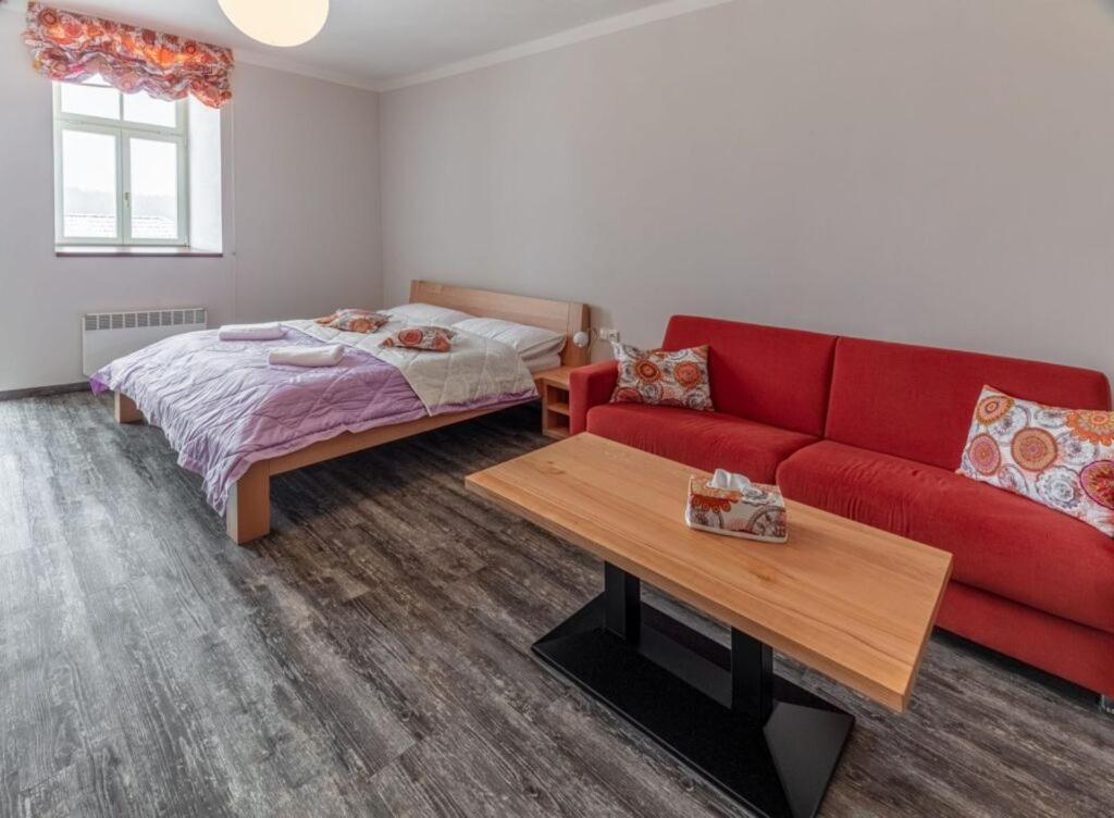 Hotel Anno Nove Mesto nad Metuji Ngoại thất bức ảnh