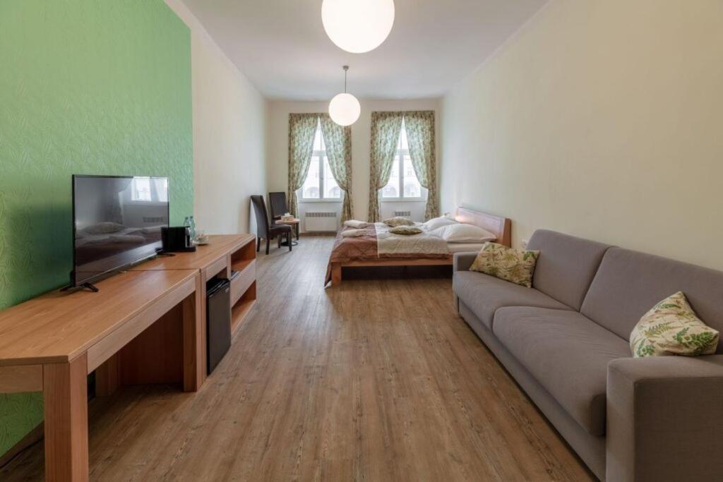 Hotel Anno Nove Mesto nad Metuji Ngoại thất bức ảnh