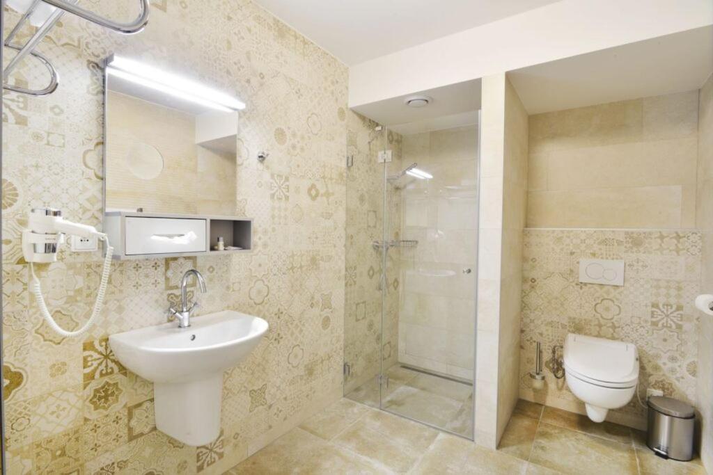 Hotel Anno Nove Mesto nad Metuji Ngoại thất bức ảnh