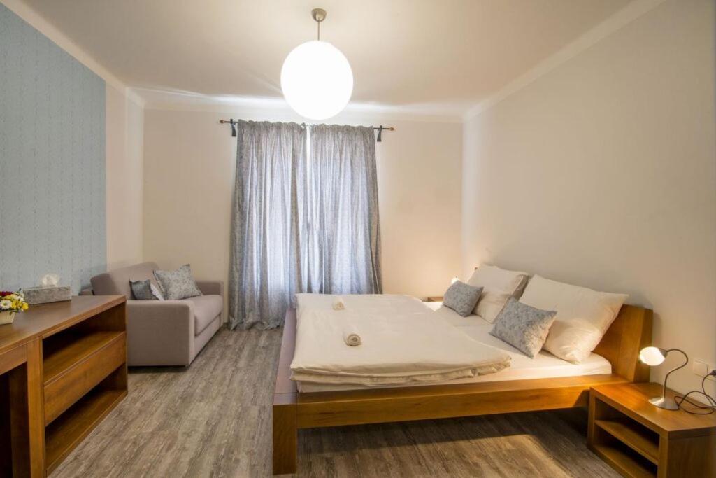Hotel Anno Nove Mesto nad Metuji Ngoại thất bức ảnh